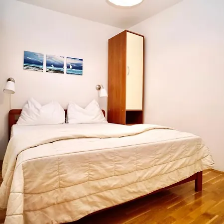 Plaza Apartman Trogir