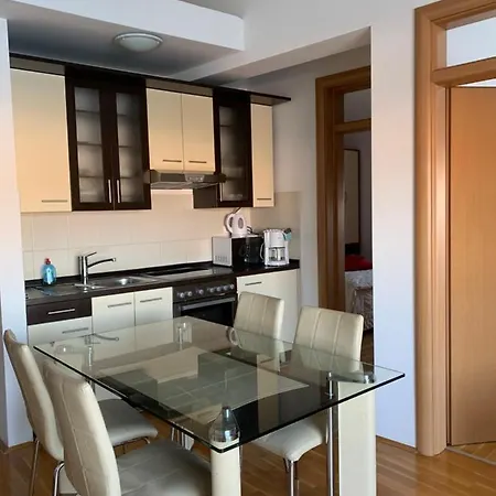 Plaza Apartman *